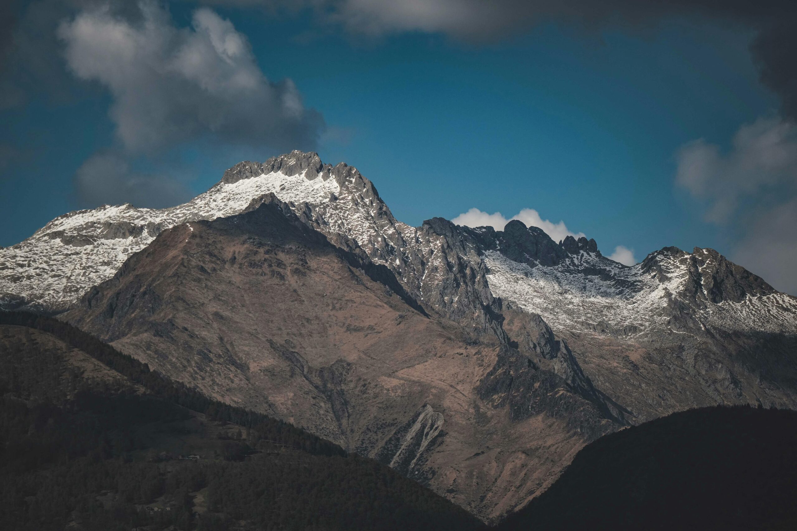 Das Geheimnis der Schatzalp: Wem gehört das Bergparadies?